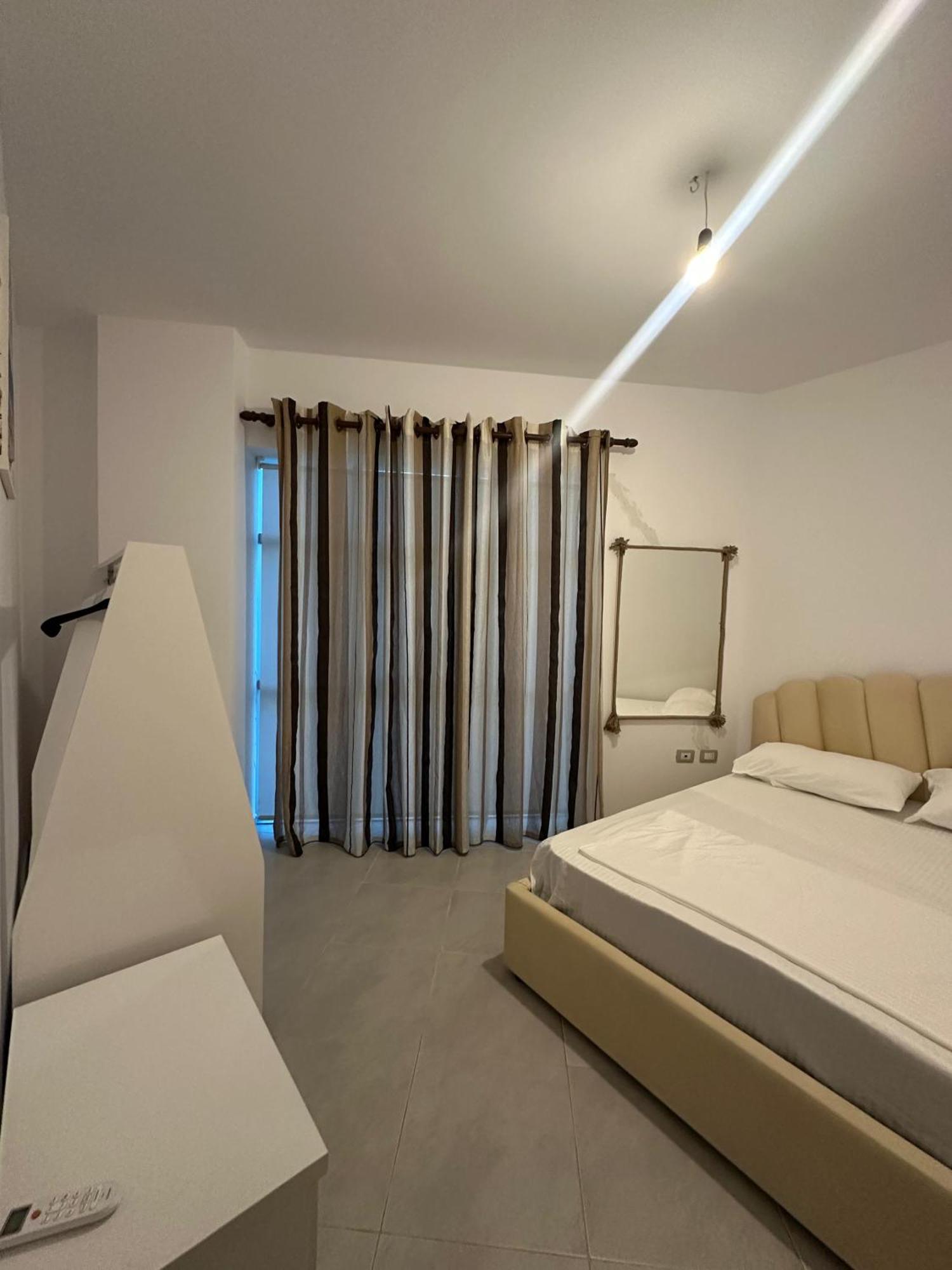 Sea View Apartment Vlorë Exterior foto